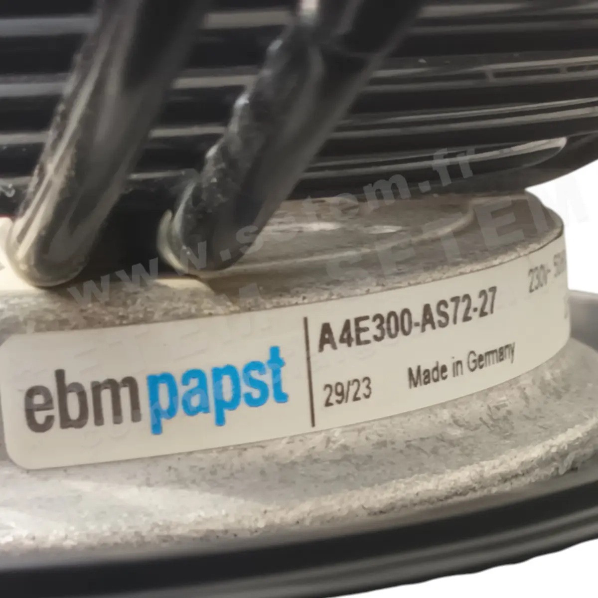 0004100531-MOTOHELICE EBM-PAPST A4E300-AS72-27