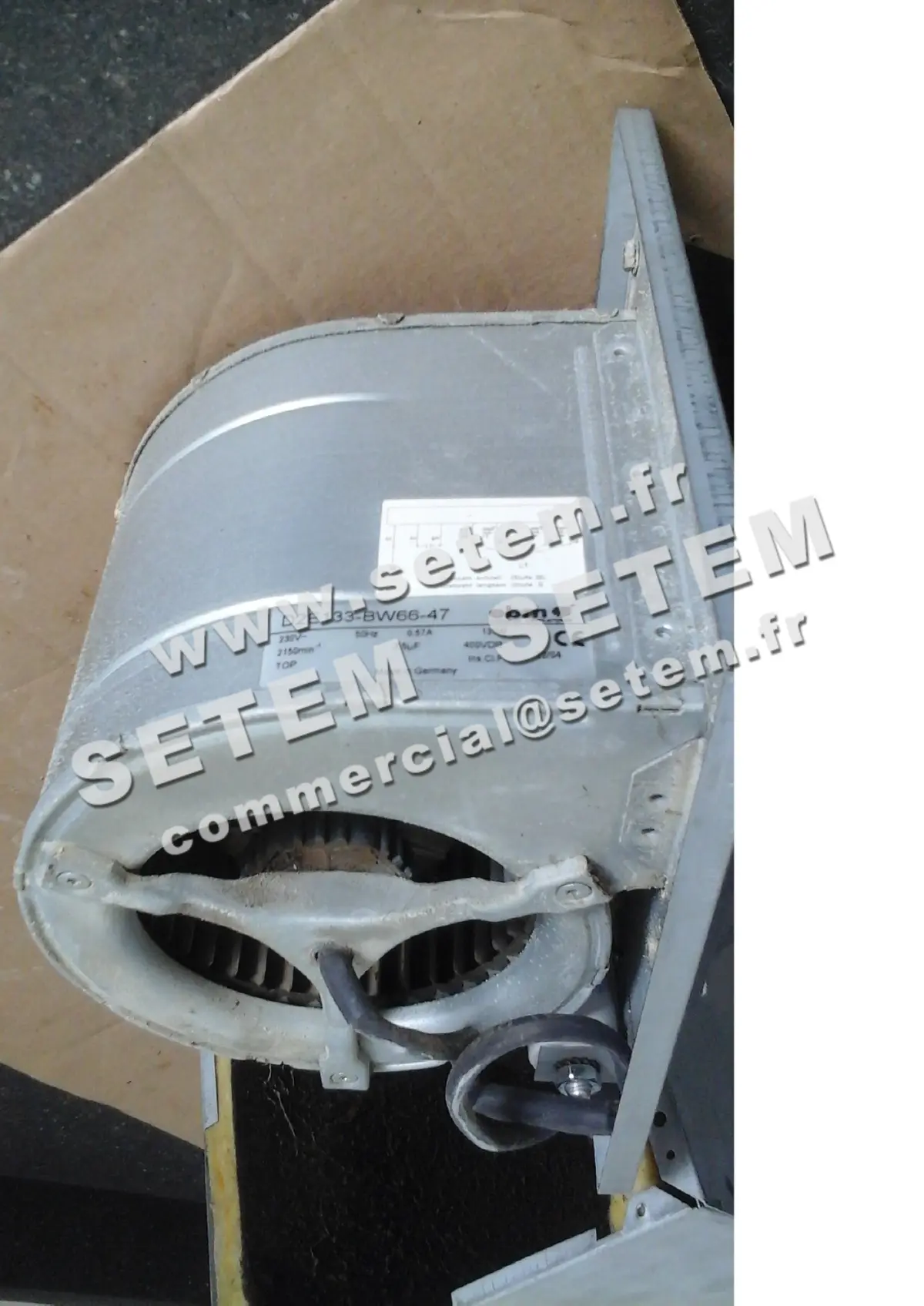 0004101701-VENTILATEUR EBMPAPST D2E133-BW66-47 4