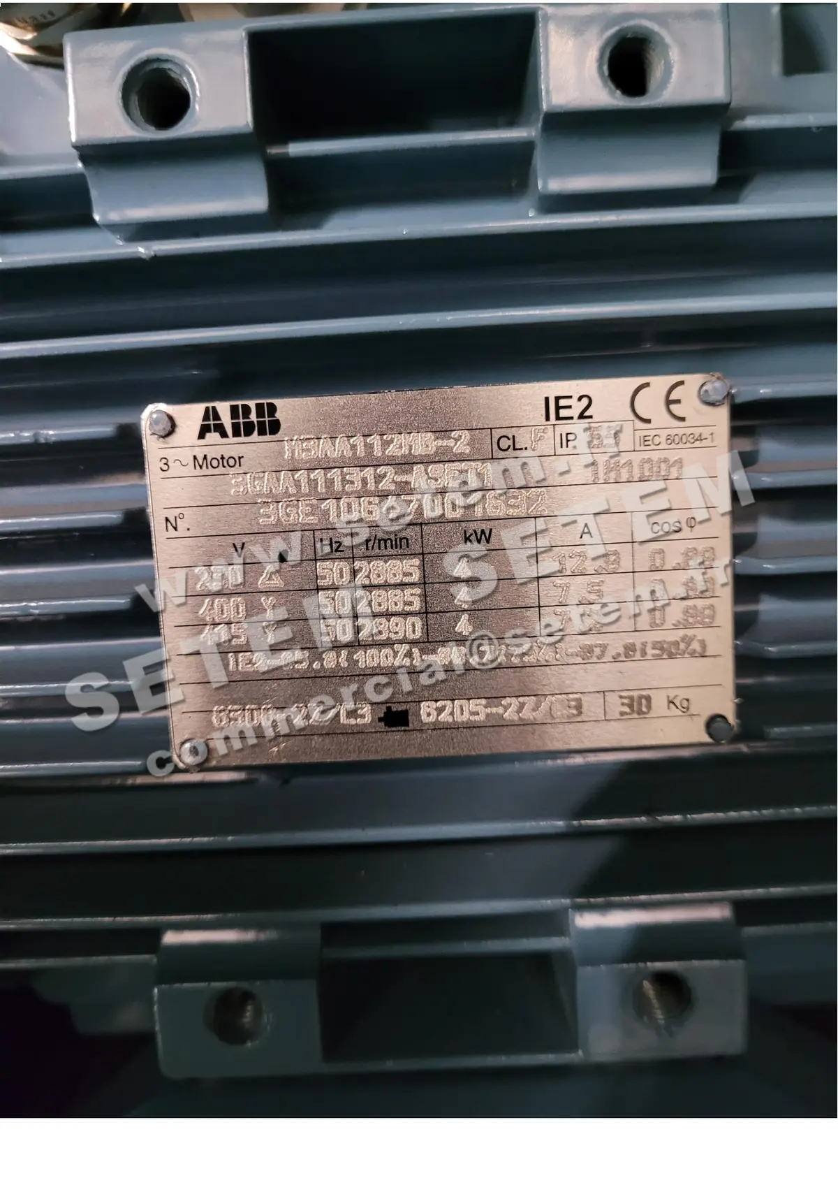 0007001125-MOTEUR ABB 4KW 2P T230/400V HA112 B3 M3AA112MB-2