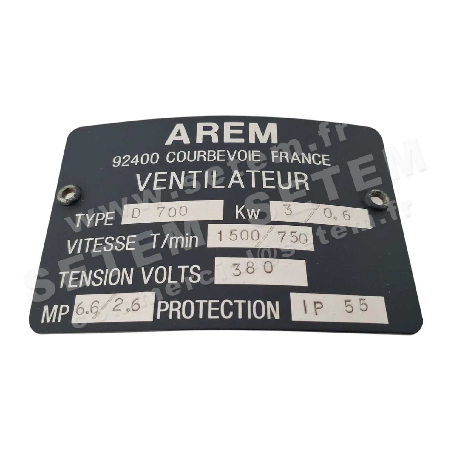 MOTEUR 3/0.6KW 4/8P T400V B3 HA100 D700