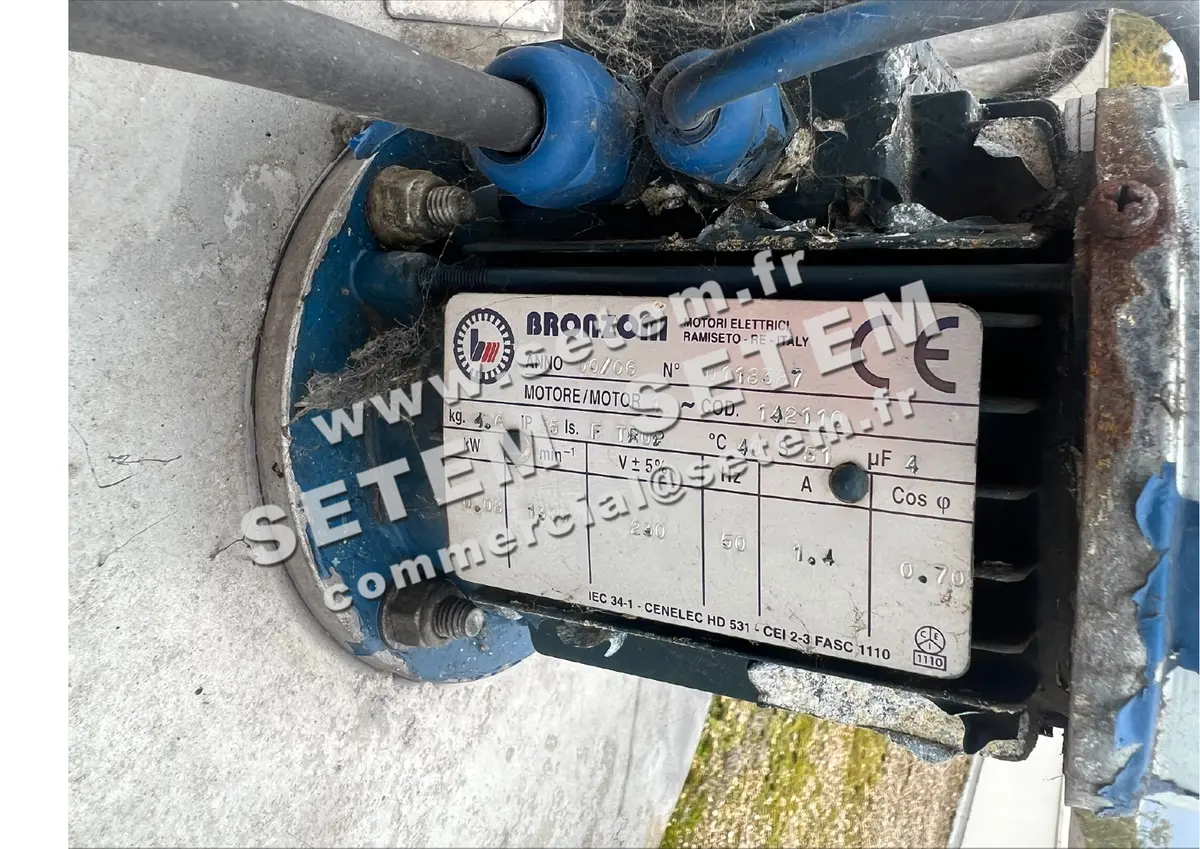 0370005775-MOTEUR BRONZONI 0.08KW 4P M230V HA63 B5 "142110" 4