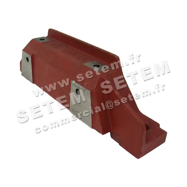 0373009874-PATTE GAUCHE SUR MOTEUR BROOK WPUDF250MNE 2